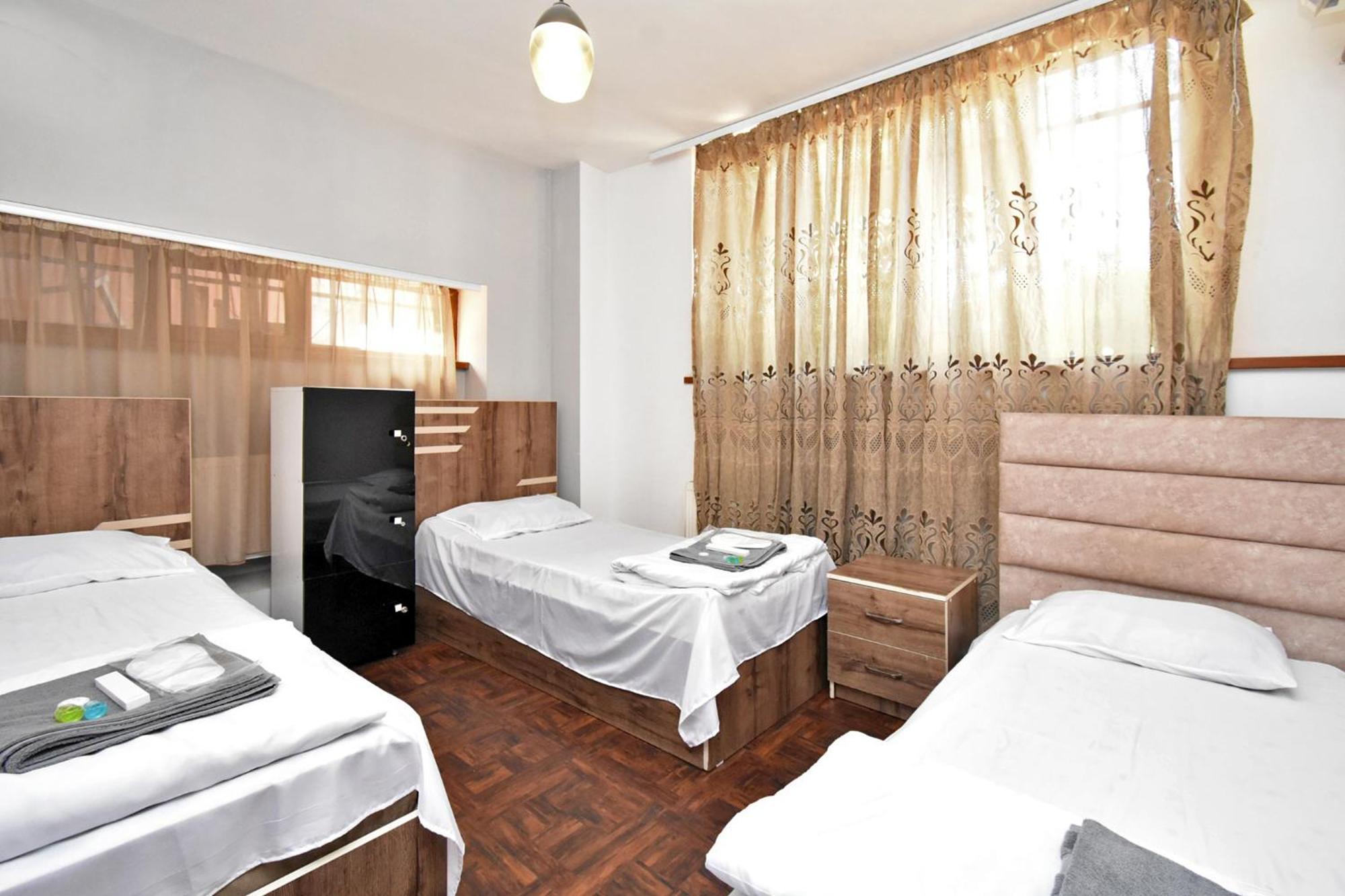 S A Guest House Yerevan Ngoại thất bức ảnh